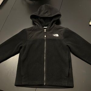 The North Face youth black fleece size small 7/8